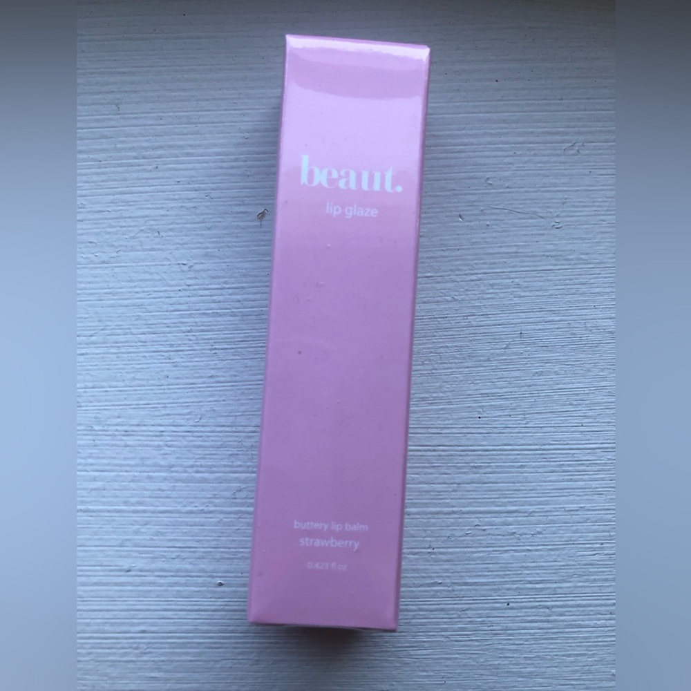 Beaut Strawberry Lip Glaze